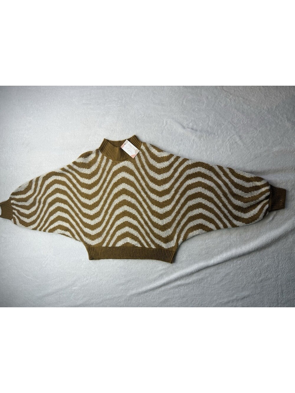 Hyfve Sweater Womens Camel And Cream, Wavy Striped Knit Cropped L (2509)